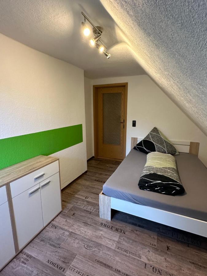 Pension „Haus 11“ Lauta ภายนอก รูปภาพ